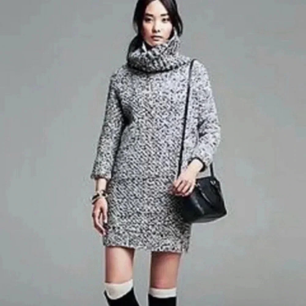 Banana Republic funnel neck chunkyknit oversized sweaterdress preppy fall
